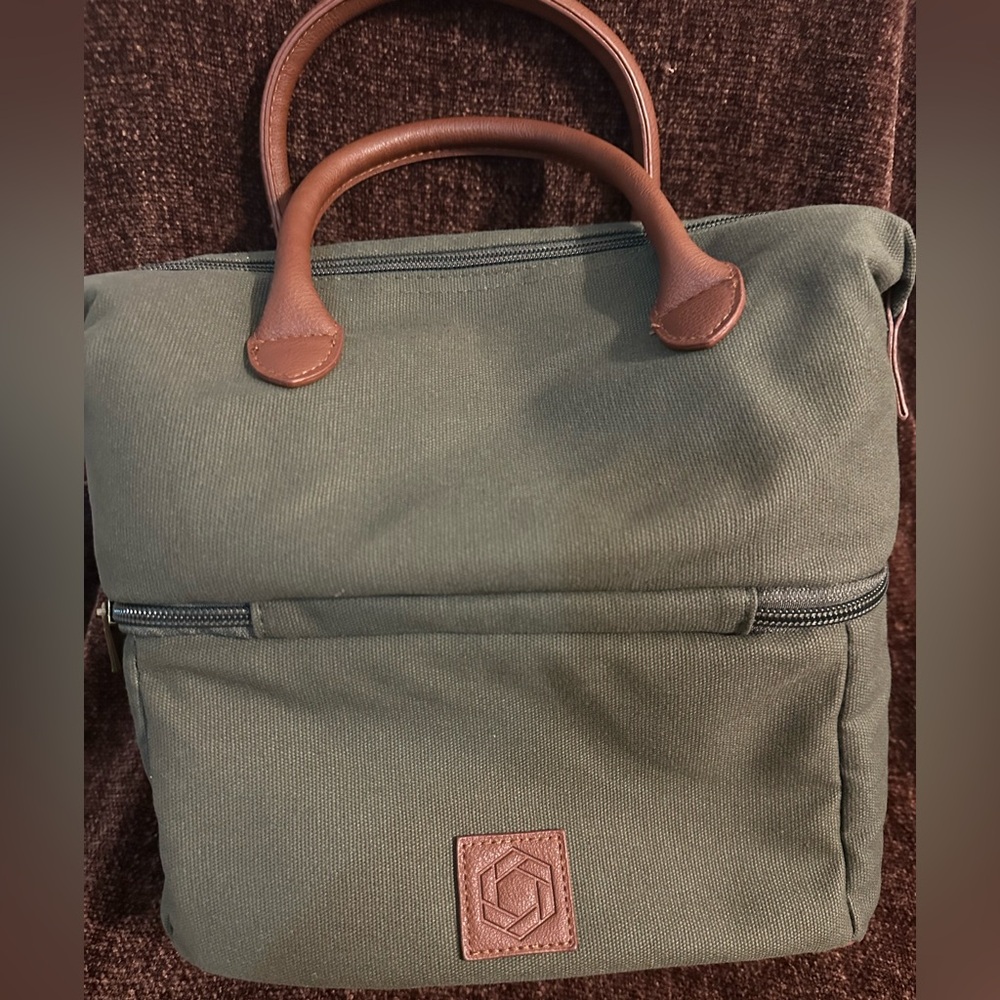 Oniwa Picnic Time On The Go Insulated Lunch Cooler olive green brown tiered